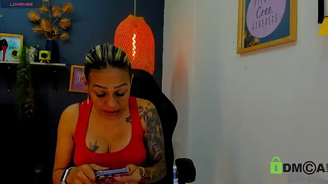 yessila parker online show from April 15, 9:04 am