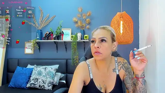 yessila parker online show from June 6, 8:52 am