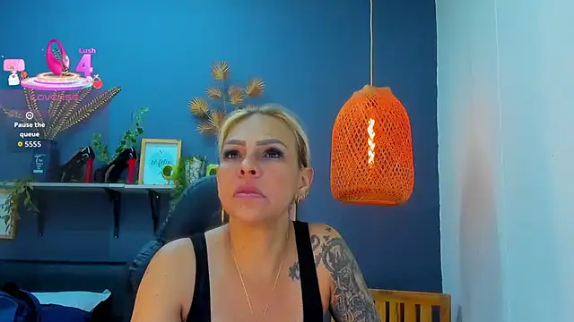 yessila parker online show from May 26, 8:56 am