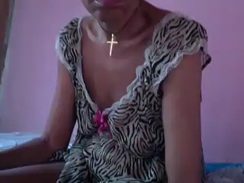 Ladyzee25 online show from April 7, 11:01 am