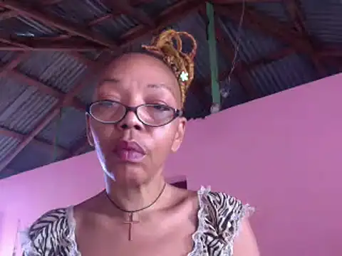 Ladyzee25 online show from January 5, 7:06 pm