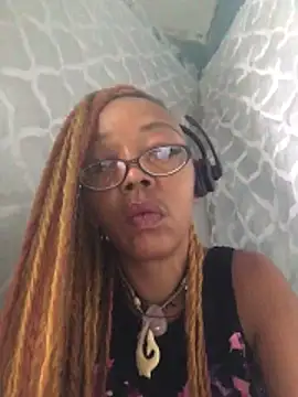 Ladyzee25 online show from October 27, 3:35 pm