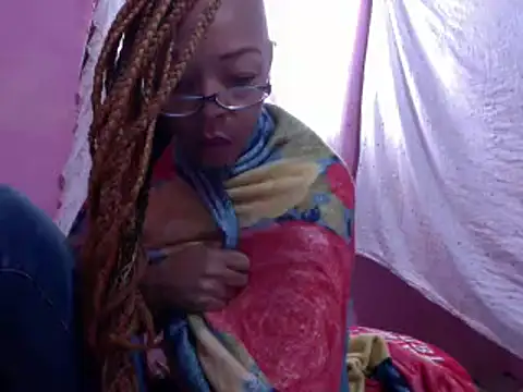 Ladyzee25 online show from February 2, 3:44 pm