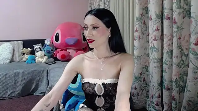 Maddison Summer online show from May 8, 9:40 pm