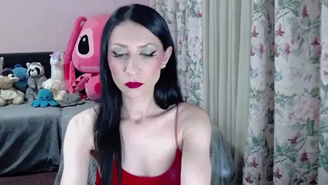 Maddison Summer online show from June 9, 8:32 pm