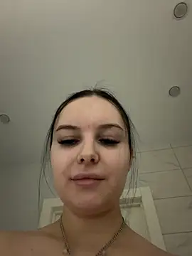 Miss Vic online show from May 4, 4:32 pm