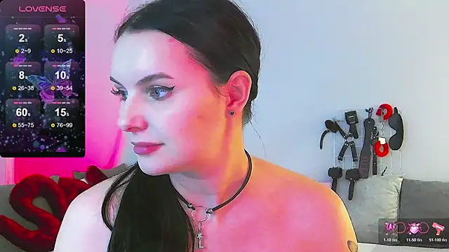 Miss Vic online show from April 21, 6:03 pm