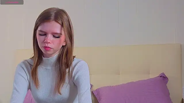 Snapshot of AmityDilley chatting on October 23, 6:12 am AmityDilley online show from October 23, 6:12 am