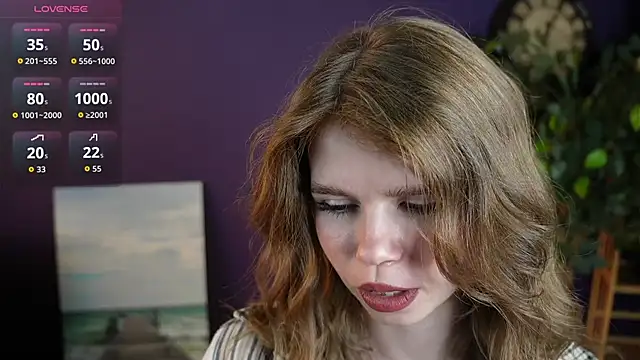 Snapshot of AmityDilley chatting on October 10, 3:51 am AmityDilley online show from October 10, 3:51 am