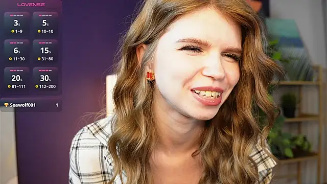 Snapshot of AmityDilley chatting on October 9, 6:36 am AmityDilley online show from October 9, 6:36 am