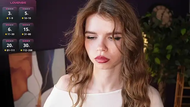 Snapshot of AmityDilley chatting on October 7, 3:51 am AmityDilley online show from October 7, 3:51 am