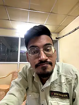 hypersexdriveboi online show from December 17, 3:28 pm