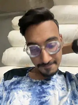 hypersexdriveboi online show from December 3, 2:38 pm