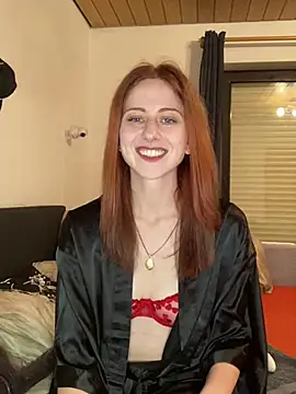 SweetSeraphine online show from March 5, 5:08 pm