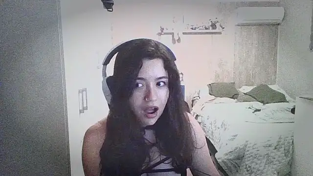 Snapshot of Piolapk chatting on September 22, 2:50 am Piolapk online show from September 22, 2:50 am