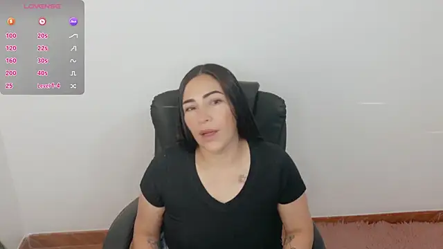 luna lgomez  online show from July 30, 10:03 am