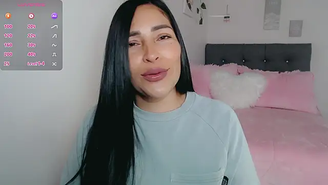 luna lgomez  online show from March 9, 12:09 pm