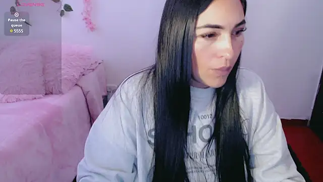 Snapshot of luna_lgomez_ chatting on March 2, 10:05 am luna lgomez  online show from March 2, 10:05 am
