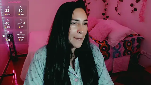 Snapshot of luna_lgomez_ chatting on March 15, 11:19 am luna lgomez  online show from March 15, 11:19 am