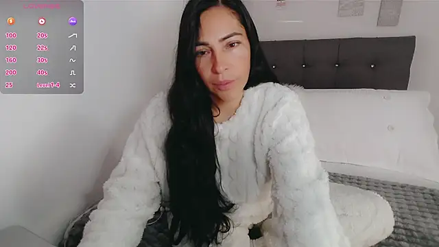 luna lgomez  online show from November 28, 12:38 pm