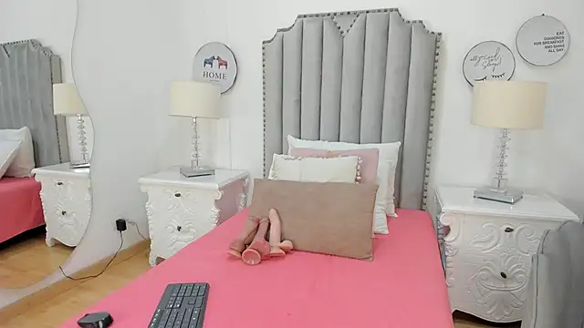 Snapshot of SamantaMarquez chatting on November 4, 8:01 pm SamantaMarquez online show from November 4, 8:01 pm