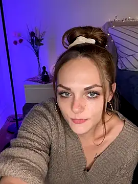 Snapshot of OCTAPUSSY2000 chatting on December 1, 8:32 pm OCTAPUSSY2000 online show from December 1, 8:32 pm