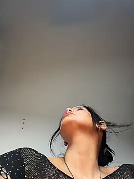 HotAlana  online show from March 3, 3:08 pm