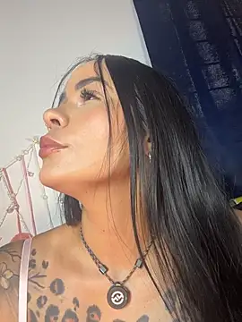 Snapshot of HotAlana_ chatting on April 19, 1:01 pm HotAlana online show from April 19, 1:01 pm