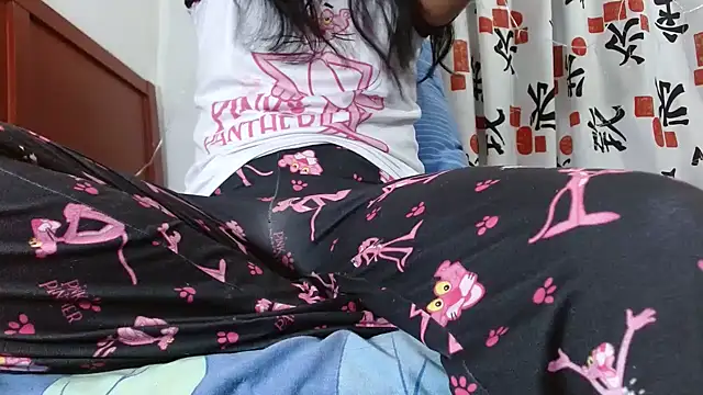 FresitaSquirt24 online show from November 22, 5:06 am