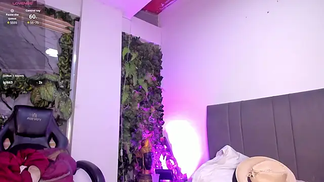 Fernanda liie  online show from March 5, 12:29 am