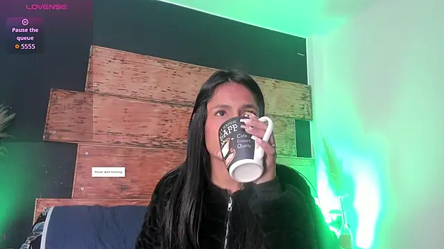 Fernanda liie  online show from June 24, 12:37 pm