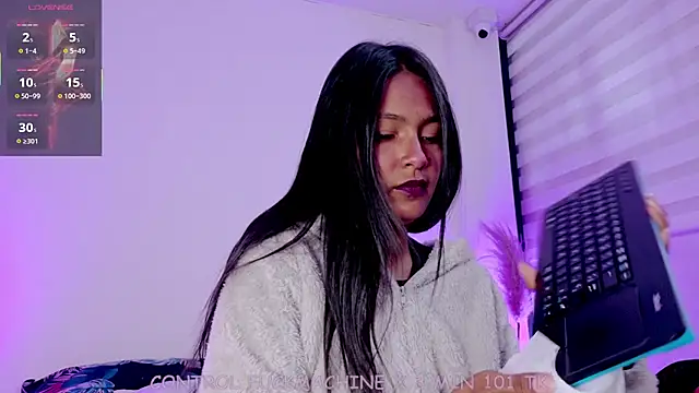 Fernanda liie  online show from September 18, 12:41 pm