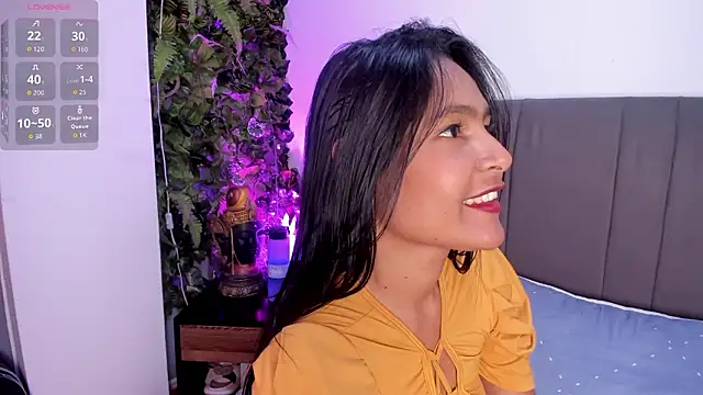 Fernanda liie  online show from March 3, 12:56 pm