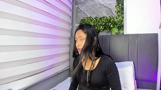 Fernanda liie  online show from October 8, 12:28 pm