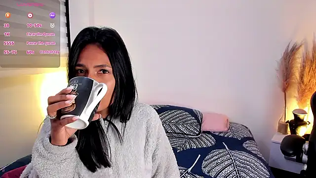 Fernanda liie  online show from March 25, 12:37 pm