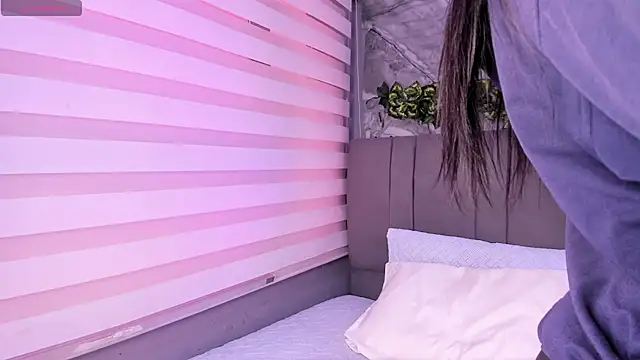 Fernanda liie  online show from November 20, 12:39 pm