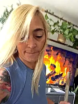 Sara Valkyri online show from September 19, 7:51 pm