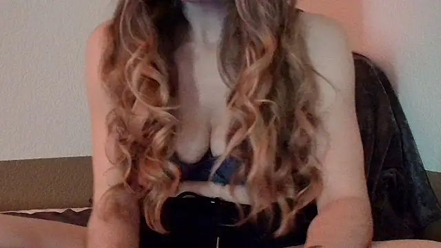 Snapshot of iamamandarose chatting on October 31, 6:26 pm iamamandarose online show from October 31, 6:26 pm