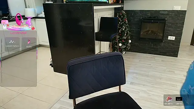 Layla- online show from January 9, 8:16 pm