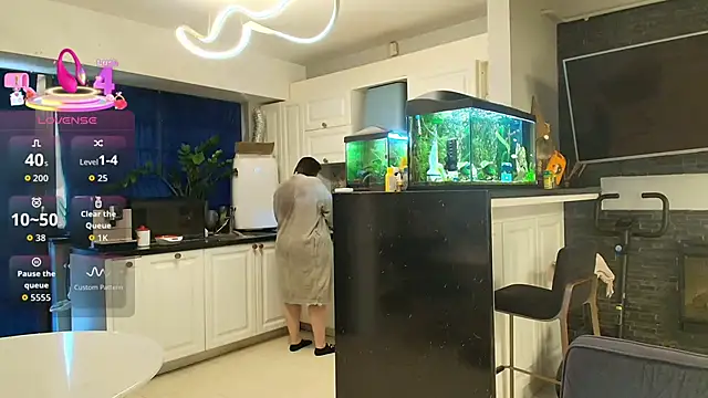 Layla- online show from April 2, 11:50 am