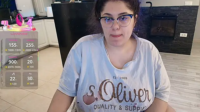 Layla- online show from March 3, 9:38 am