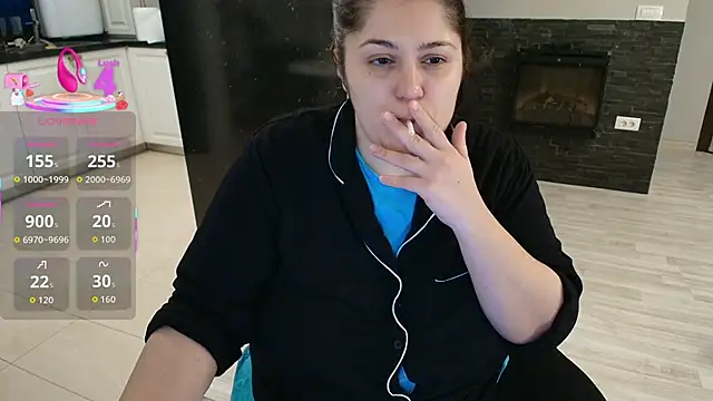 Layla- online show from January 15, 1:58 pm