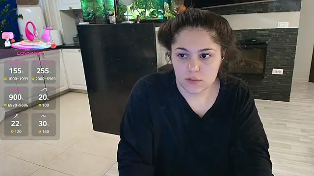 Layla- online show from April 23, 9:38 am