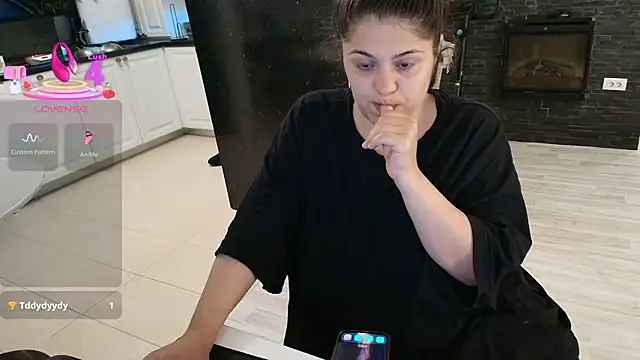 Layla- online show from May 12, 12:22 pm