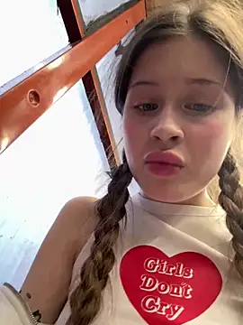 Snapshot of melicious_ chatting on March 3, 3:11 pm melicious online show from March 3, 3:11 pm