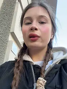 Snapshot of melicious_ chatting on March 7, 1:07 pm melicious online show from March 7, 1:07 pm