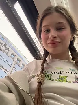 Snapshot of melicious_ chatting on March 8, 2:51 pm melicious online show from March 8, 2:51 pm