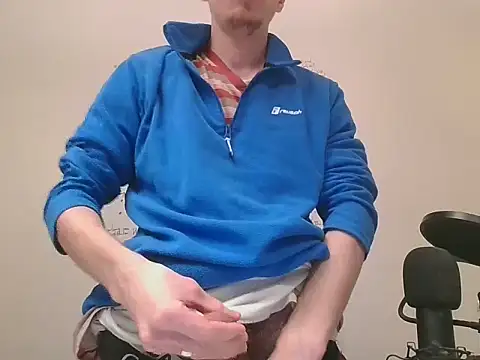 Snapshot of xy_monkeyBigCock chatting on December 22, 6:08 pm xy monkeyBigCock online show from December 22, 6:08 pm