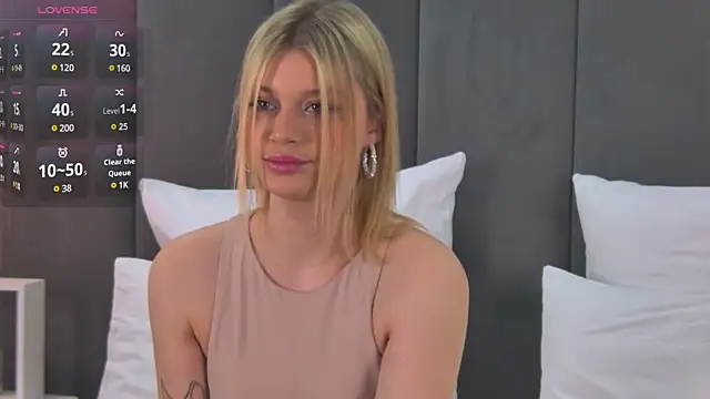 Polly Sparks online show from March 1, 7:41 am