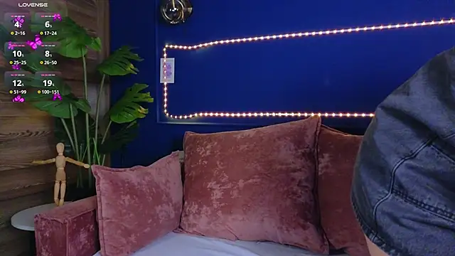 meow mellie online show from November 13, 1:53 am